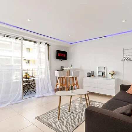 Cozy Close Croisette- Hyper Centre Apartment
